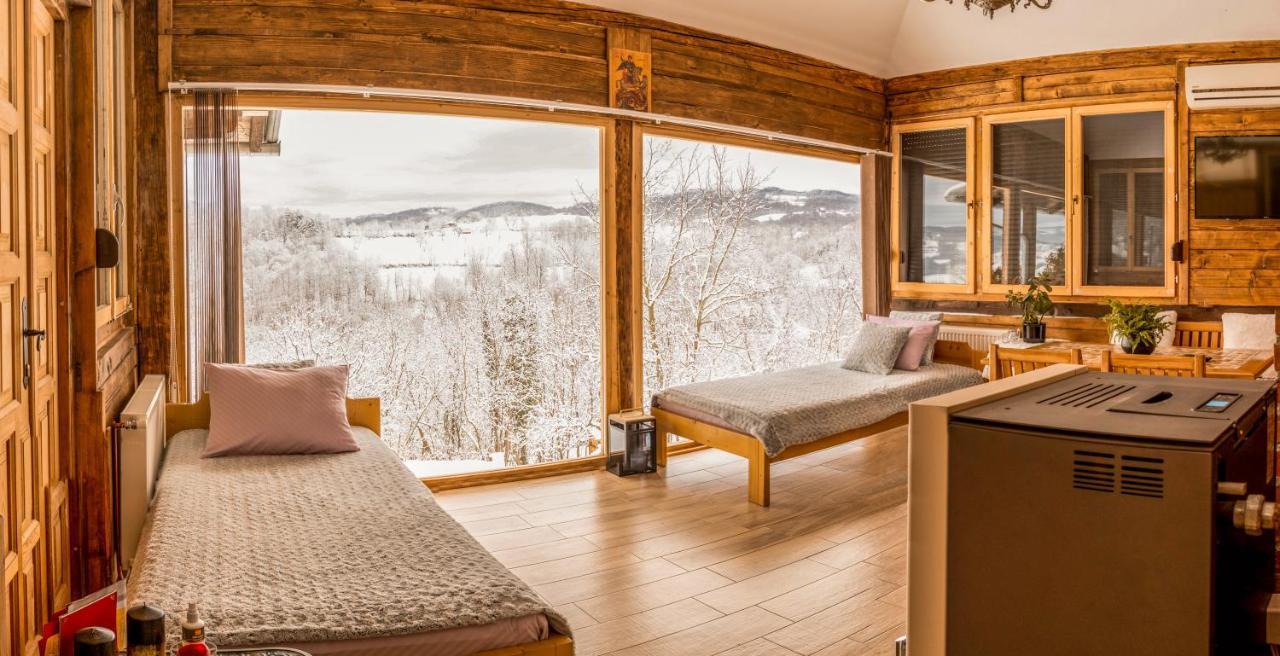 Apartmani Lunija Горни-Милановац Экстерьер фото